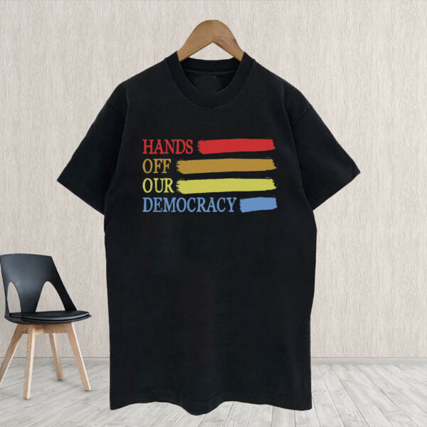 Official Hands Off 2025 Protest Statue Of Liberty T-Shirt