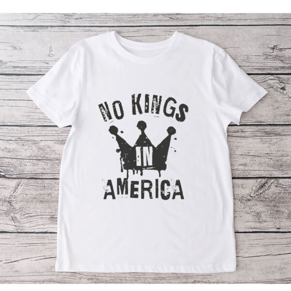 No Kings In America Protest 2025 T-Shirt