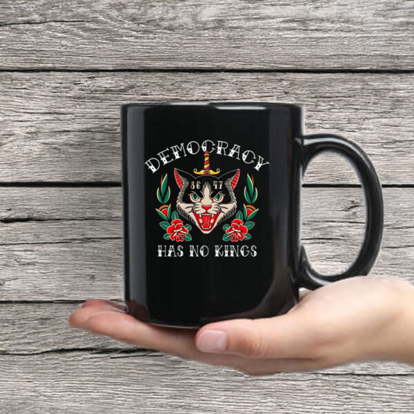 Anti-Trump-Mug,-Emocracy-Has-No-Kings-Mug