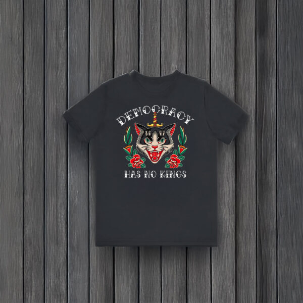 Anti-Trump-T-Shirt,-emocracy-Has-No-Kings-Shirt-usa